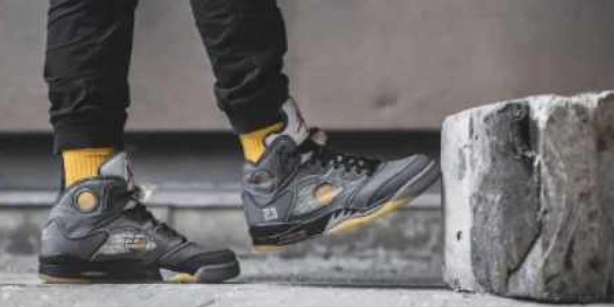 Air Jordan 5 Retro SP Muslin: Halloween Bang