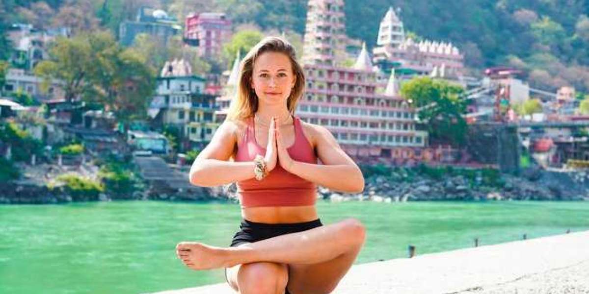 Yogpeeth Rishikesh: Where Yoga Meets the Majesty of the Himalayas